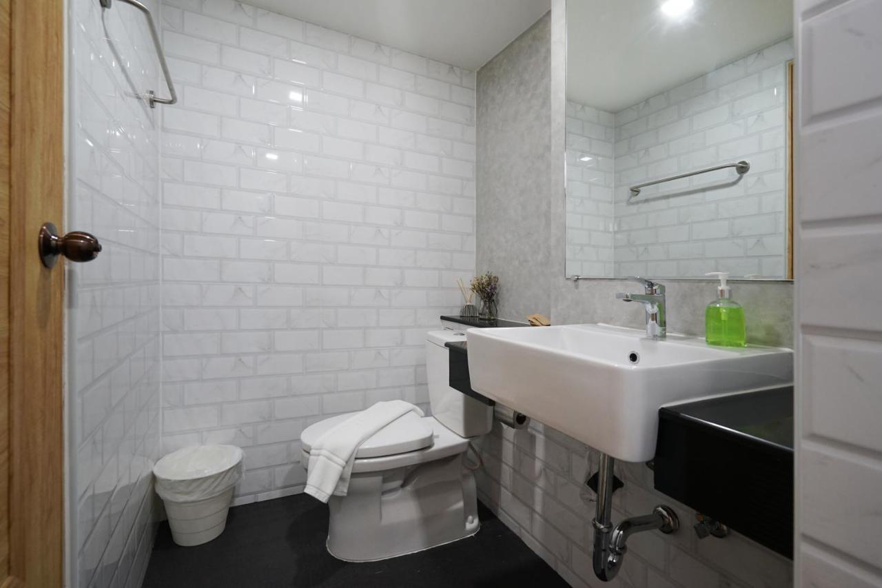 Luck Esan Loft Hotel Ubon Ratchathani Exterior photo
